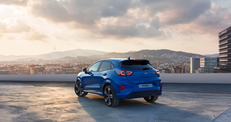 Abbildung eines Ford Puma ST-Line in blau. Ford Puma ST-Line