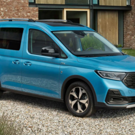 Ford Tourneo Connect Abbildung eines blauen Ford Tourneo, seitliche Frontansicht